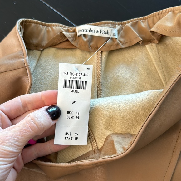 Abercrombie & Fitch faux leather skort - Picture 2 of 4